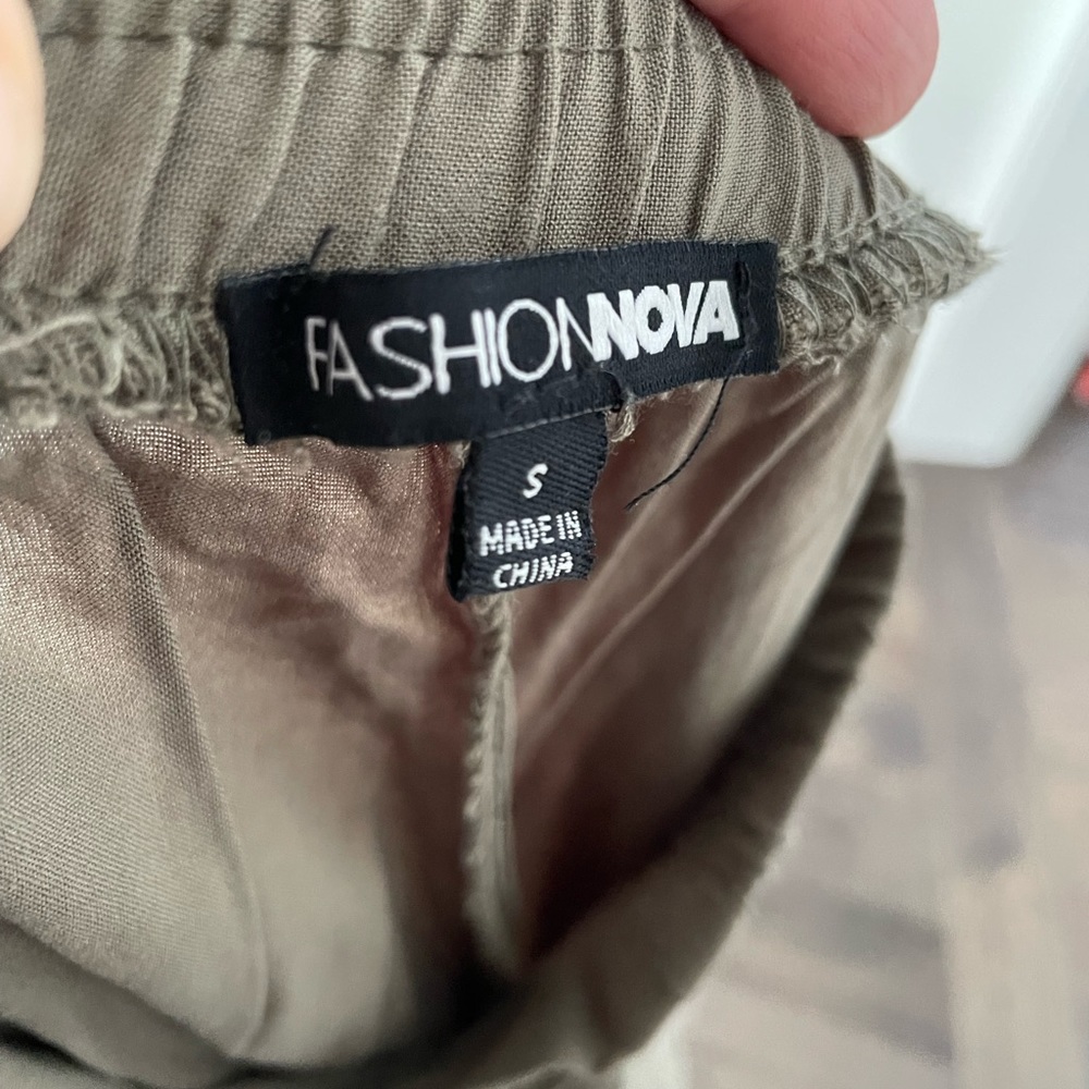 FASHION NOVA Wide Leg Pants Green Women’s size S - Picture 3 of 3